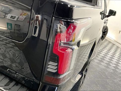 Used 2024 Chevrolet Silverado EV RST AWD/4WD image 27