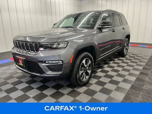 Used 2022 Jeep Grand Cherokee Limited 4xe w/ Luxury Tech Group II AWD/4WD image 9