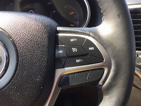 Used 2018 Jeep Grand Cherokee Altitude AWD/4WD image 29