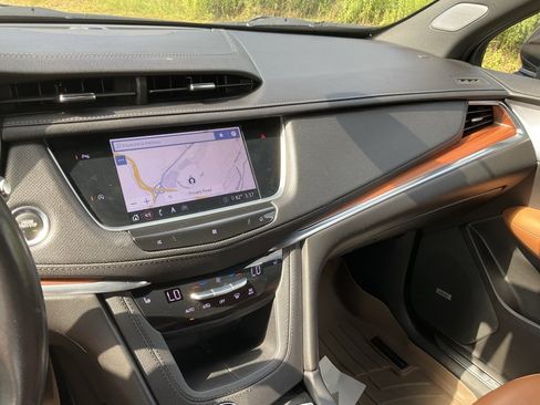 Used 2020 Cadillac XT5 Premium Luxury image 7