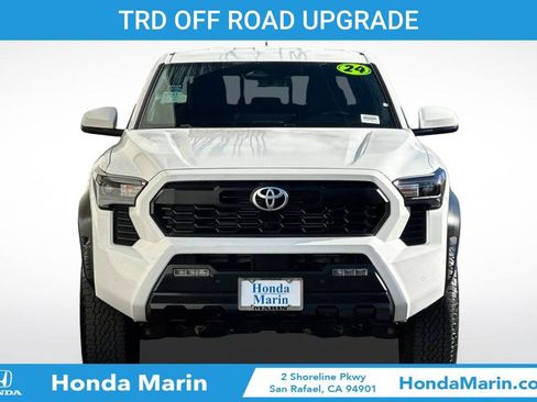 Used 2024 Toyota Tacoma TRD Off-Road image 10
