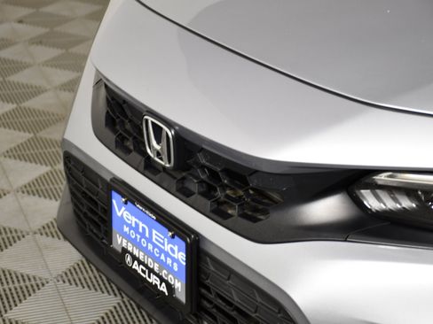 Used 2024 Honda Civic Sport image 11