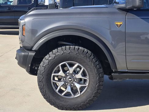 Certified 2025 Ford Bronco Badlands image 9