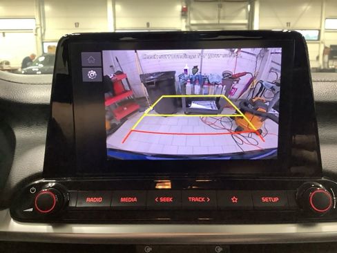 Certified 2023 Kia Forte LXS image 18