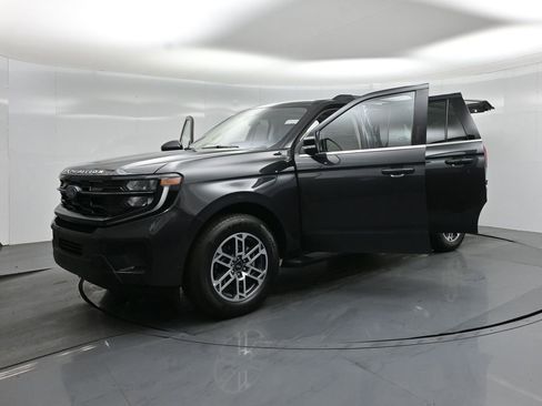 Certified 2025 Ford Expedition Max Active image 34