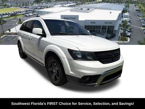Used 2015 Dodge Journey Crossroad w/ Flexible Seating Group FWD image 2