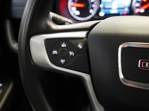 Used 2024 GMC Terrain SLE AWD/4WD image 31