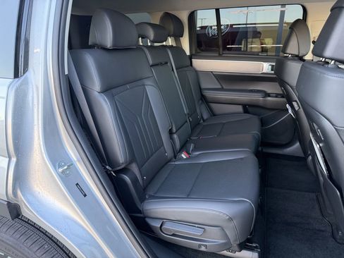 Used 2025 Hyundai Santa Fe SEL image 28