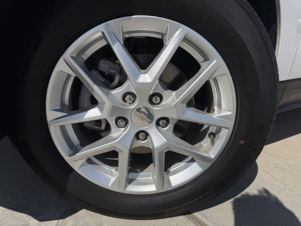 Used 2022 Chevrolet Equinox LT FWD image 9