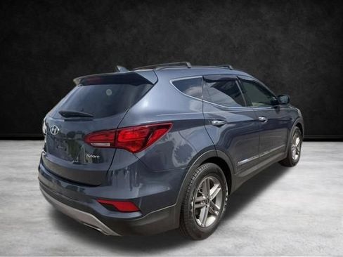 Used 2017 Hyundai Santa Fe Sport image 6