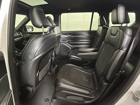Used 2021 Jeep Grand Cherokee L Laredo AWD/4WD image 26