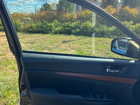 Used 2013 Subaru Outback 2.5i Limited image 19