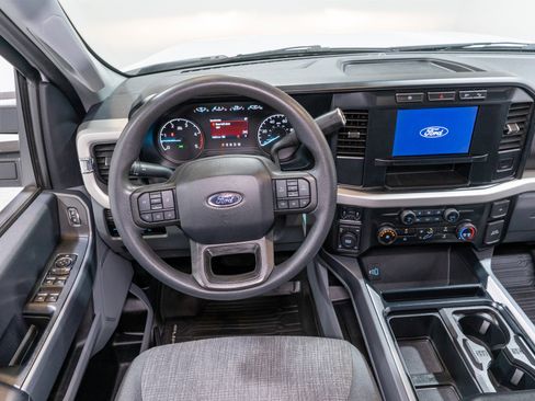 Used 2024 Ford F250 XLT w/ FX4 Off-Road Package image 12