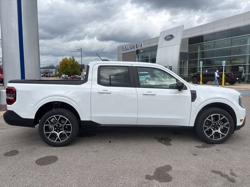 Used 2025 Ford Maverick Lariat w/ 4K Tow Package image 11