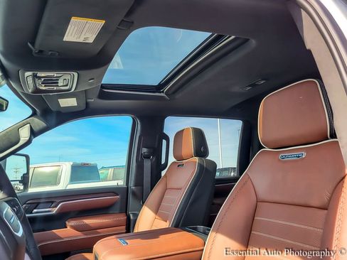 New 2026 GMC Sierra 2500 Denali Ultimate w/ LPO, Black Badging Package image 8