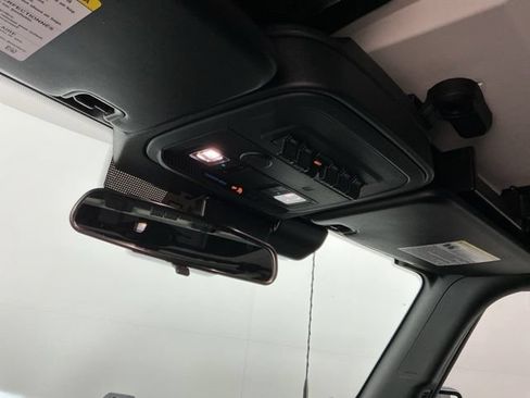 Used 2025 Ford Bronco Big Bend w/ Black Diamond Package AWD/4WD image 21