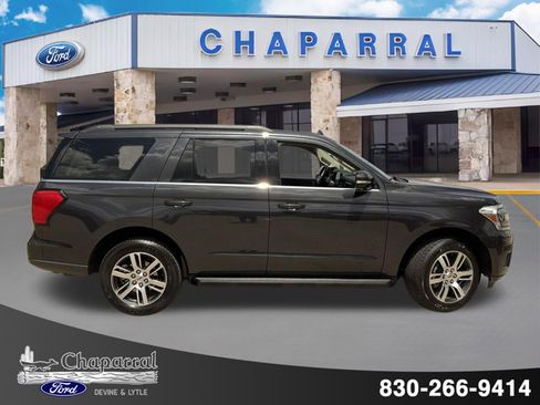 Certified 2024 Ford Expedition XLT image 5