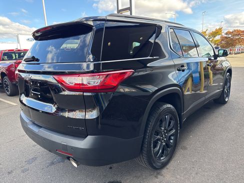 Used 2021 Chevrolet Traverse RS image 6