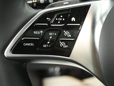 Certified 2026 Mercedes-Benz GLC 300 4MATIC image 11