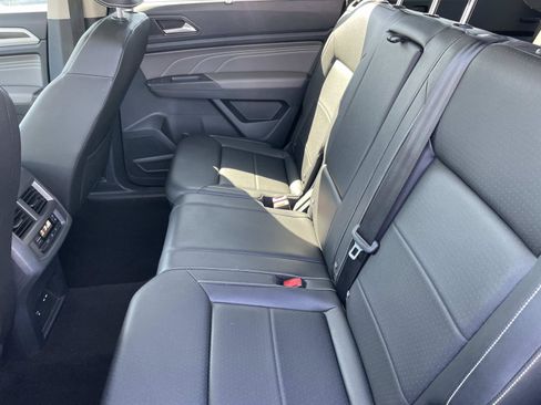 Certified 2023 Volkswagen Atlas SE w/ Panoramic Sunroof Package FWD image 25