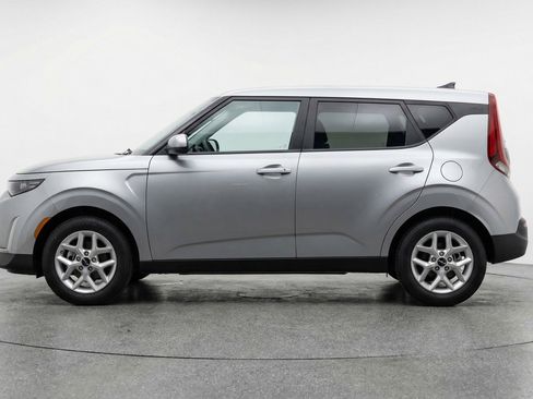 Used 2025 Kia Soul LX w/ LX Technology Package image 5