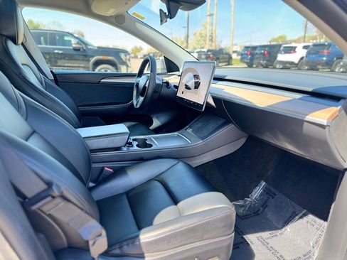 Used 2024 Tesla Model Y Performance AWD/4WD image 11