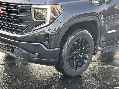 Used 2025 GMC Sierra 1500 Elevation image 8