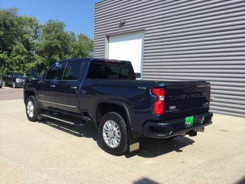 Used 2021 Chevrolet Silverado 2500 High Country w/ Z71 Off-Road Package AWD/4WD image 7