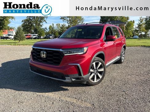 Used 2025 Honda Pilot Elite image 1