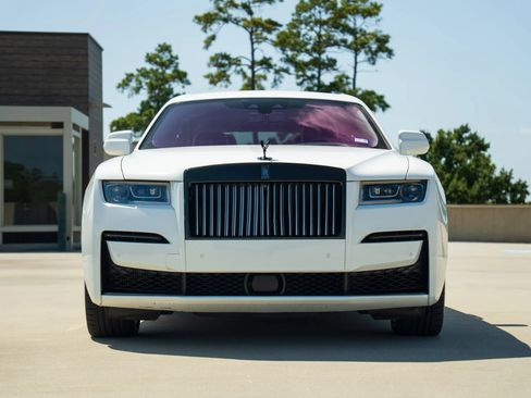 Used 2022 Rolls-Royce Ghost Black Badge AWD/4WD image 2