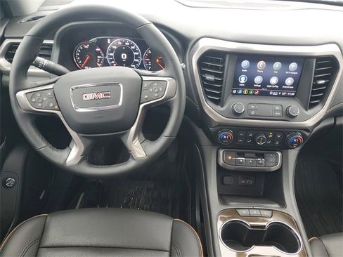 Used 2023 GMC Acadia AT4 w/ Technology Package image 13