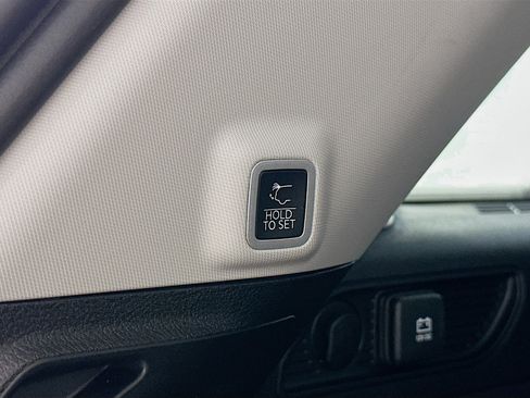 Used 2023 Jeep Grand Cherokee 4WD 4xe image 32