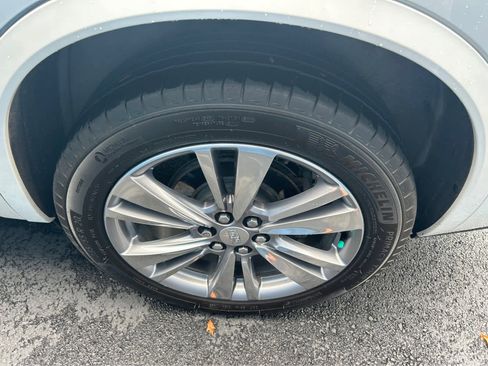 Used 2023 Cadillac XT6 Premium Luxury w/ Technology Package image 37