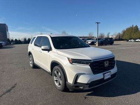 New 2025 Honda Pilot EX-L image 9
