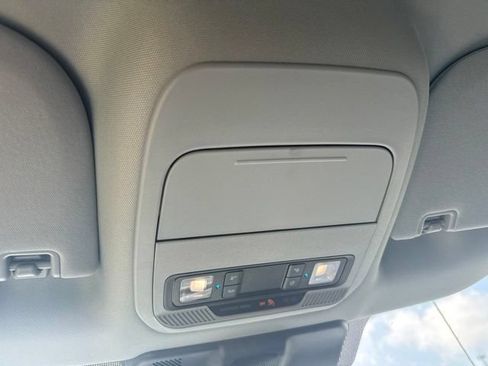 Used 2025 Ford F150 Lightning XLT AWD/4WD image 30