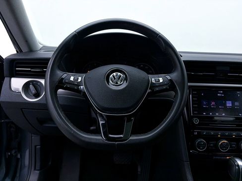 Used 2022 Volkswagen Passat 2.0T SE FWD image 29