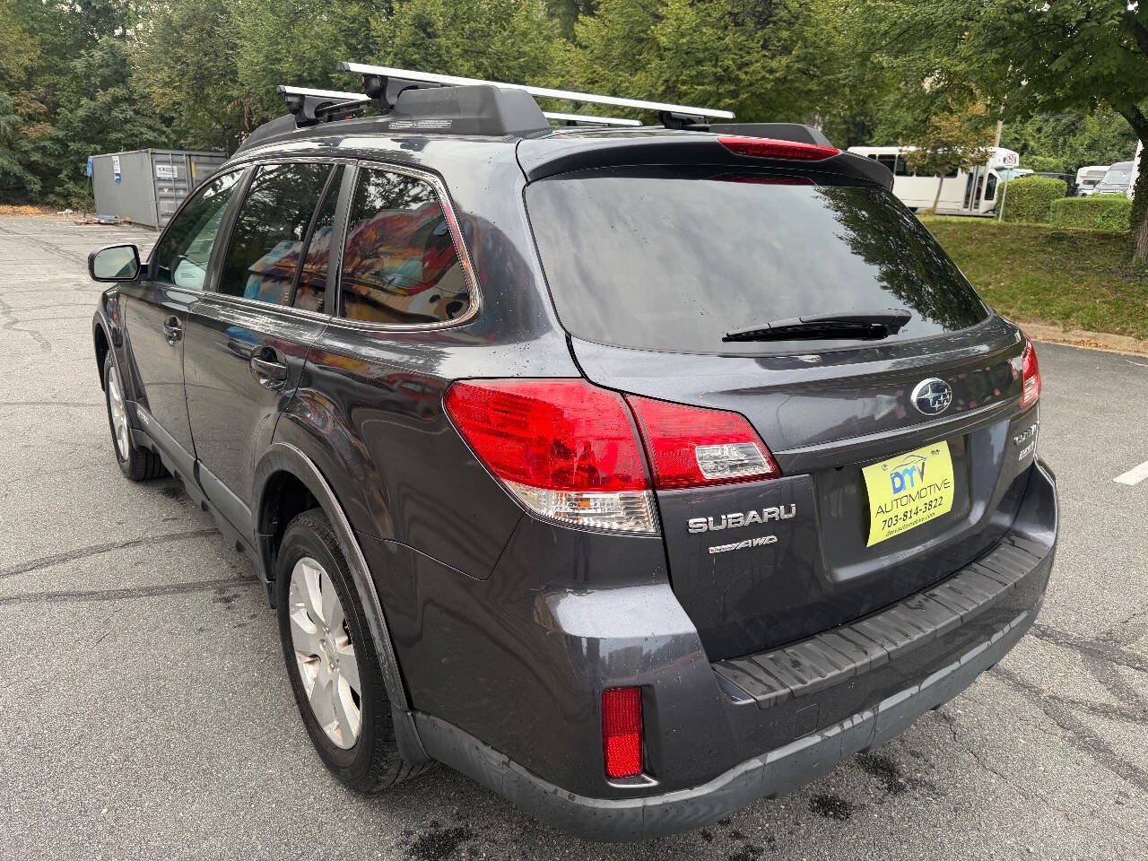 Used 2011 Subaru Outback 2.5i Premium AWD/4WD image 4