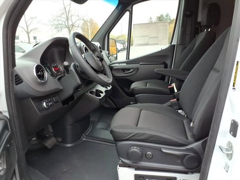 New 2025 Mercedes-Benz Sprinter 2500 image 12