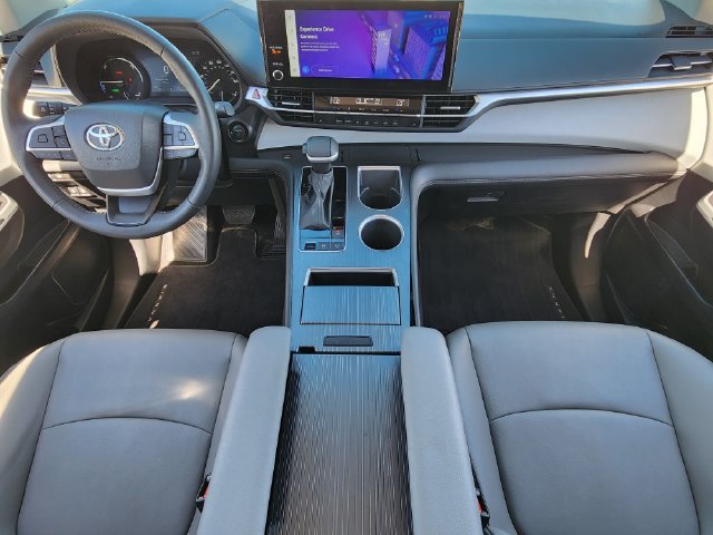 Used 2026 Toyota Sienna XLE FWD image 20