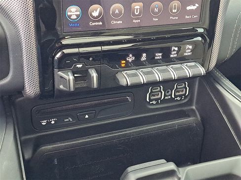 Used 2019 RAM 1500 Limited image 17