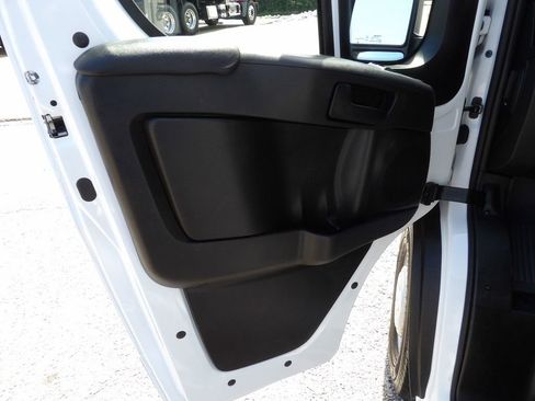 Used 2025 RAM ProMaster 2500 w/ U-Haul Equipment Group FWD image 14