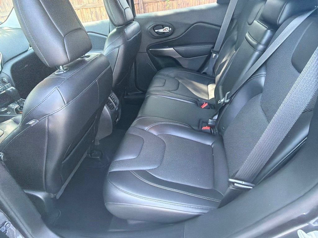 Used 2019 Jeep Cherokee Limited AWD/4WD image 42