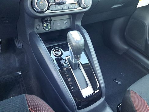 New 2025 Nissan Versa SR w/ Trunk Package image 9