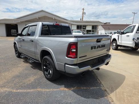 Used 2025 RAM 1500 Big Horn AWD/4WD image 4
