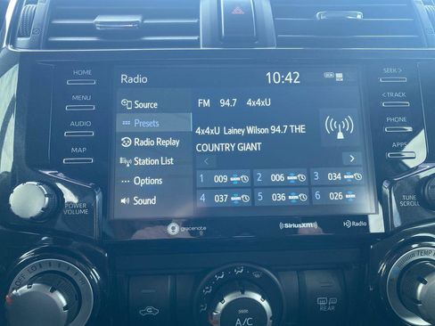 Used 2024 Toyota 4Runner TRD Off-Road Premium image 16