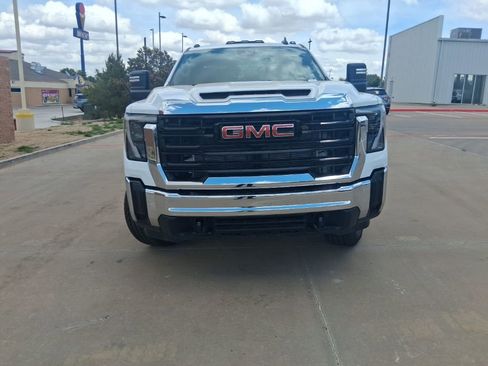 Used 2025 GMC Sierra 3500 Pro w/ Convenience Package AWD/4WD image 8