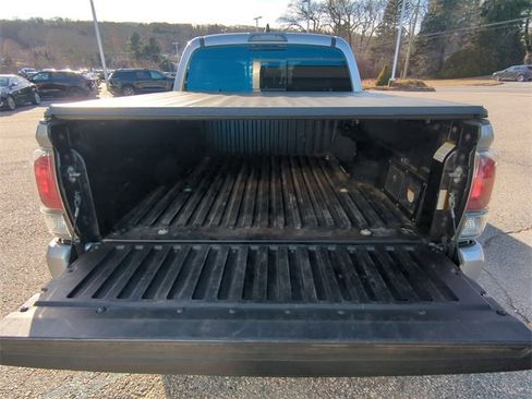 Used 2020 Toyota Tacoma TRD Sport image 24