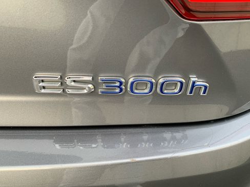 Used 2014 Lexus ES 300h 4DR SDN HYBRID image 33