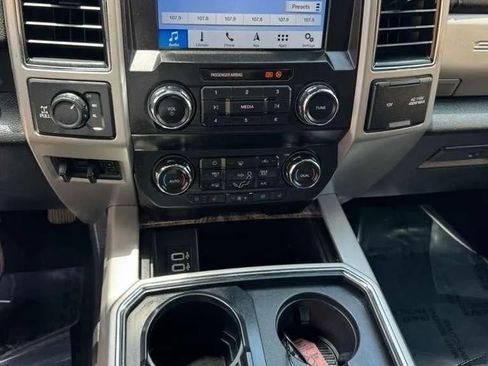 Used 2019 Ford F250 Lariat w/ Lariat Ultimate Package AWD/4WD image 21