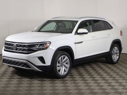 Used 2022 Volkswagen Atlas Cross Sport SE FWD image 8